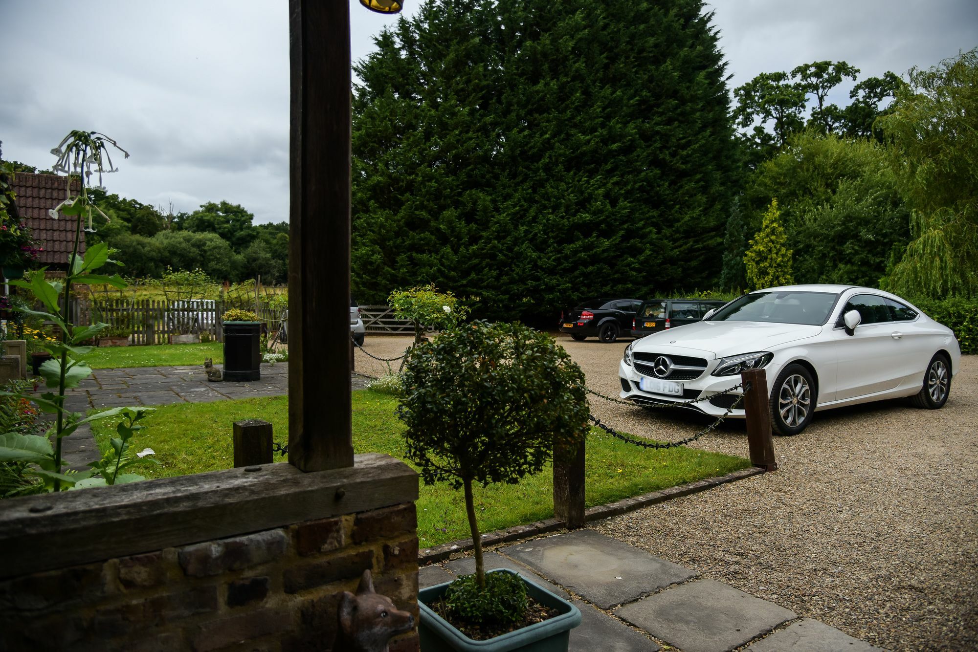 Little Foxes & Gatwick Airport Parking Hotel 3*