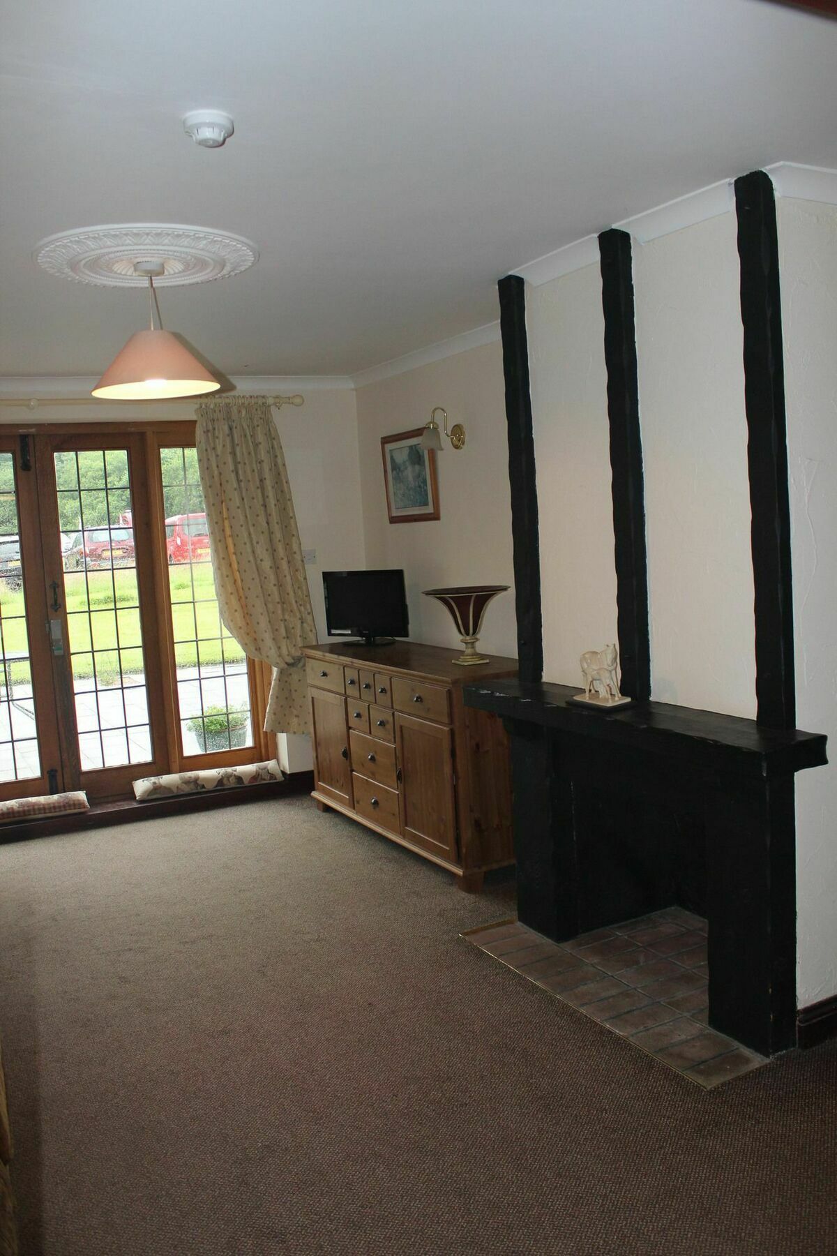 Hotel Little Foxes & Gatwick Airport Parking Crawley (West Sussex)