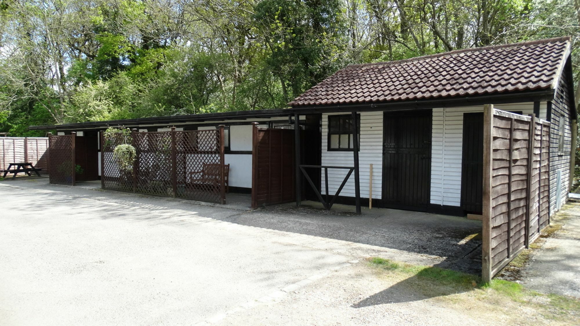 Little Foxes & Gatwick Airport Parking Hotel Crawley (West Sussex)